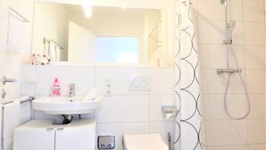 Kondominium, balkon | Kamar mandi