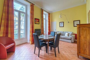 Interior - Le 10 Jean Daumas avec 1 Chambre et Balcon (Cannes)