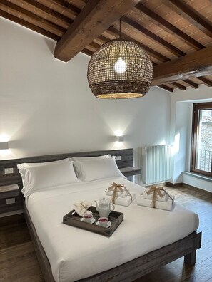 2 Schlafzimmer, Reisekinderbett, kostenloses WLAN, Bettwäsche