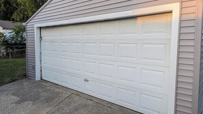 Exterior detail - Perfect 3-bedroom house in delightful Flint for your stay. Minutes from downtown (Flint)
