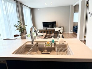 Interior - Akikawa Koshi 7 | 15 min to TSMC | Entire 4LDK House | Up to 7 Guests (合志市)