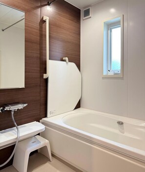 Shower, hair dryer, bidet - Akikawa Koshi 7 | 15 min to TSMC | Entire 4LDK House | Up to 7 Guests (合志市)