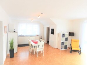 Dining - Ferienwohnung Badnerstraße L6 (Endingen am Kaiserstuhl)