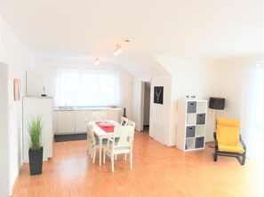 Dining - Ferienwohnung Badnerstraße L6 (Endingen am Kaiserstuhl)