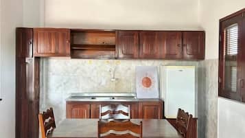 Căn hộ, ban công, quang cảnh biển | Khu ăn uống