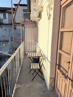 Outdoor dining - Vanilla Center-2 Rooms DBL+ Equipped Kitchen (Torino)