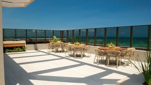 Deluxe Apartment | Outdoor dining - Vivant New Building Seafront in Recife (Recife)