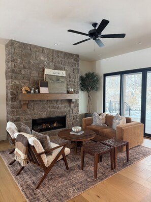 Living area - Ski Hill Haven in beautiful Driggs, Idaho.  Sleeps up to 15 guests. (Driggs)