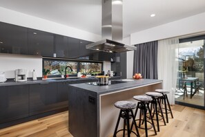 Fridge, microwave, oven, stovetop - Luxury Villa Amarea: Private pool, summer kitchen & Istrian tranquility (Blaškovići)