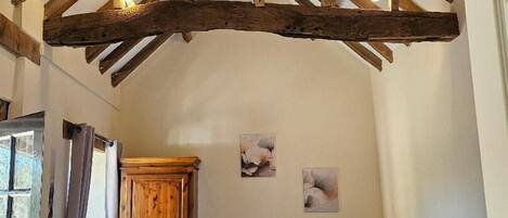 Chambre traditionnelle double ou avec lits jumeaux, vue sur la cour intérieure | Salle de bain