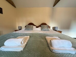 Room - Dickleburgh Crown (Diss)