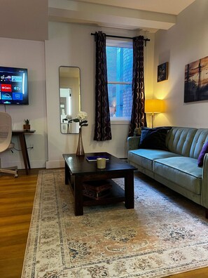 TV, offices - Captain's Quarters, Downtown, AC (Halifax)