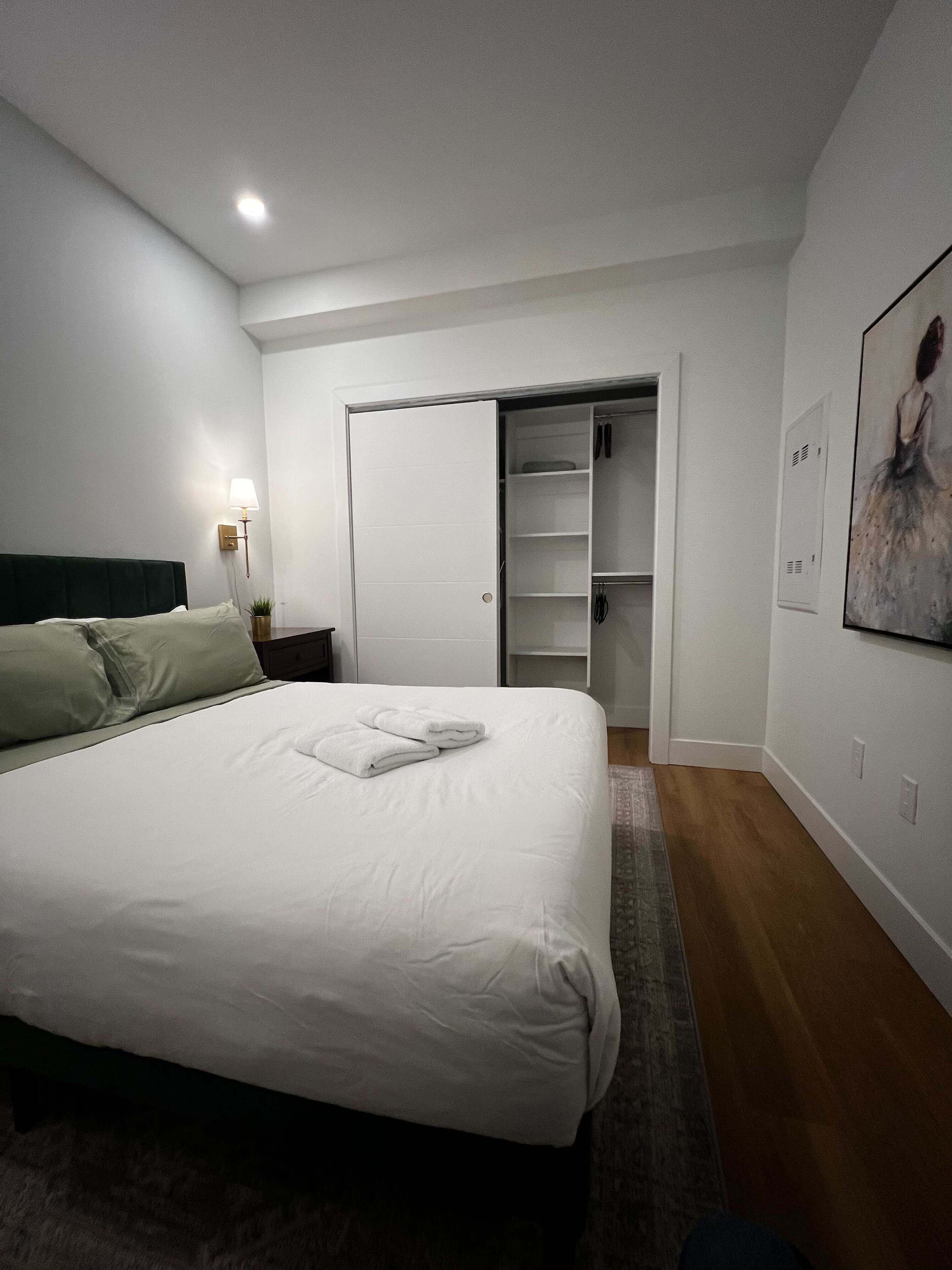 1 chambre, bureau, fer et planche à repasser, Wi-Fi