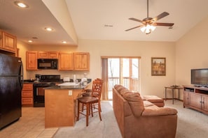TV - The Lodges at Table Rock Lake (Branson)