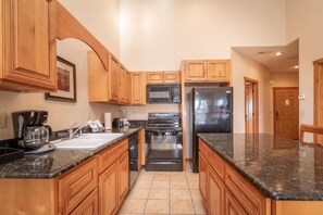 Condo, 2 Bedrooms, Balcony, Mountain View | Private kitchen - The Lodges at Table Rock Lake (Branson)