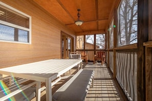 Maison, 4 chambres, patio, vue sur la montagne | Restauration en plein air