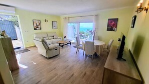 TV - Beachside apartment Belle Vue 2 (Okrug Donji)