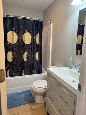 Bathroom - Totally Rad 90's Two-Bedroom Rental in Downtown Saint Joseph! (Saint Joseph)