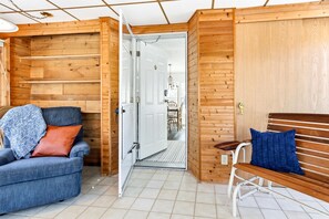 Smart TV - Feather Trail Guest House - 3BR Cozy Family Stay (Nekoosa)