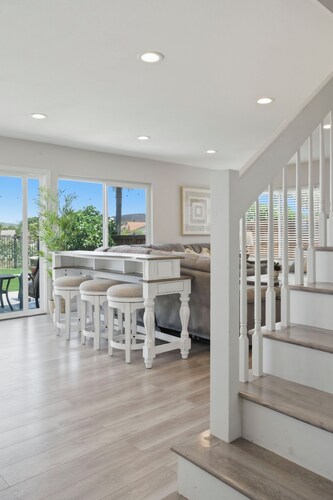 San Diego Family Fun Retreat Sleeps 16+, Views, Game Room, Pool, Central