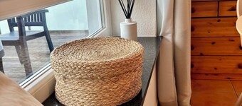 Modern studio with balcony & lake view on the Biggesee