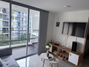 Smart TV, table football, ping pong, stereo - Apartamento Familiar en Peñazul Ricaurte Vista a Piscinas Colombia (Ricaurte)