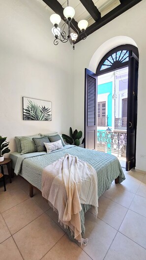 2 bedrooms, iron/ironing board, Internet, bed sheets - Spanish Colonial Retreat in Old San Juan (San Juan)