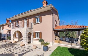 Exterior - Stunning home in Krsan (Krsan)