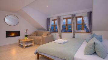 Neljän hengen comfort-huone, kaupunkinäköala