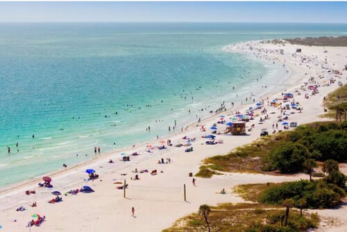 Home @Pt. Charlotte✦Heated POOL✦ Kayaks ✦ Bikes ✦15 min to BEACH ✦ PET Friendly!