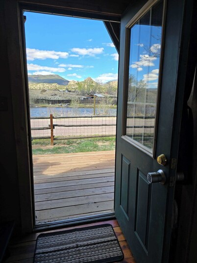 Cozy River Cabin with Arkansas River View