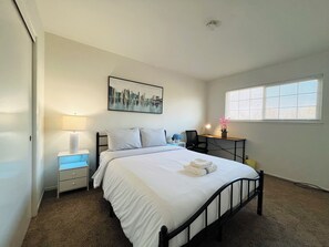 6 bedrooms, iron/ironing board, WiFi, bed sheets - Spacious 6-bedroom house in delightful San Jose with AC (San Jose)