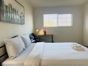 6 bedrooms, iron/ironing board, WiFi, bed sheets - Spacious 6-bedroom house in delightful San Jose with AC (San Jose)