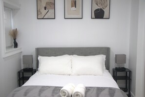1 Schlafzimmer, Schreibtisch, Bügeleisen/Bügelbrett, WLAN