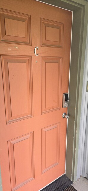 Exterior detail - Charming 2-bedroom townhome with AC in Seattle (Seattle)