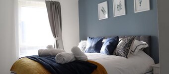 3BR Cambridge Home: Garden, BBQ, Sleeps 7, Parking