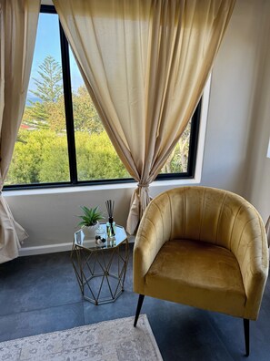 Deluxe Double Room, Bay View | Living area - Wood Road Coastal Guest Rooms (Hout Bay)