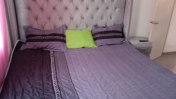 2 chambres, fer et planche à repasser, Wi-Fi gratuit, draps fournis