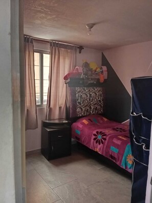 Room - Entire Accommodation in Ixtapaluca, Beautiful and Quiet House in Residence (Ixtapaluca)