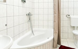 Bathroom - Nice apartment in Rab with house sea view (Rab)