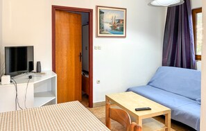 TV - Beautiful apartment in Rab with house sea view (Rab)