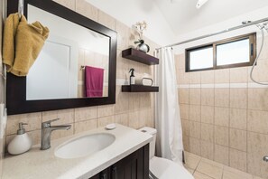 Hair dryer, towels - Coco Garden Suites l King Suite I Walk to Beach & Town l Pool & Hot Tub (Del Coco Beach)