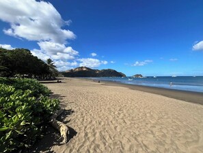 Beach nearby - Coco Garden Suites l King Suite I Walk to Beach & Town l Pool & Hot Tub (Del Coco Beach)