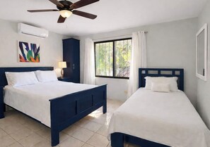 1 chambre, bureau, fer et planche à repasser, Wi-Fi gratuit