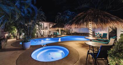 Queen Suite + Single Bed I Full Kitchen I Pool, Spa & Patio I Suite Three