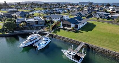 Modern Canal-Front Home - Marsden Cove