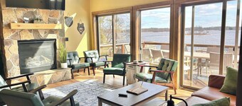 Lake Front | Pontoon | Arcade | Beach | Hot Tub