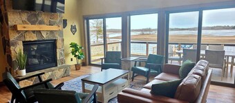 Lake Front | Pontoon | Arcade | Beach | Hot Tub