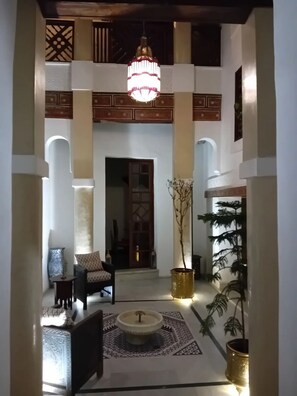 Interior - Beautiful Riad for Rent within Fez Medina (Médina de Fès)