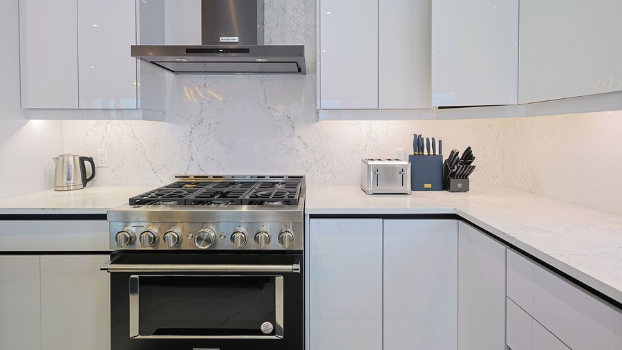 Modern Masterpiece Luxury 6 Bedroom Home